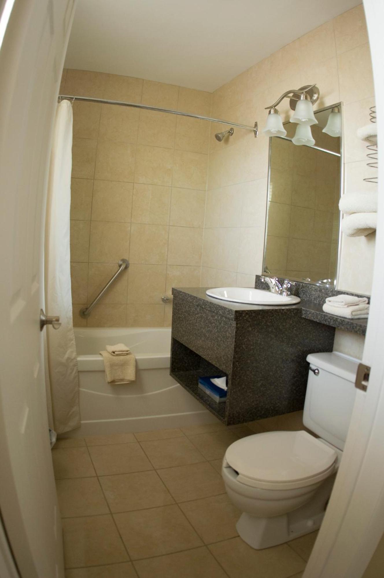 Falls Manor Hotel 2*